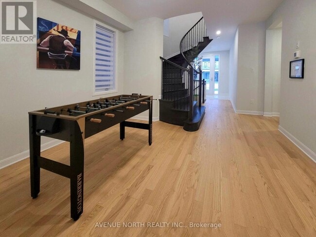 Building Photo - 527 Anchor Cir