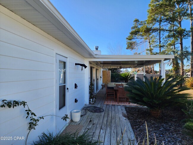 Foto del edificio - 322 Greenwood Cir