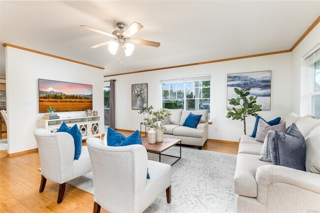 Building Photo - 1128 Ash St