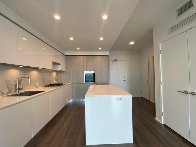 Building Photo - 3888 Evergreen Pl