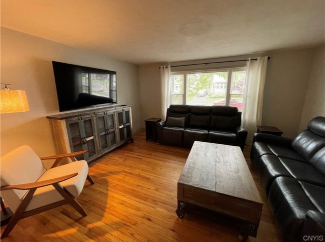 Foto del edificio - 202 Stafford Ave