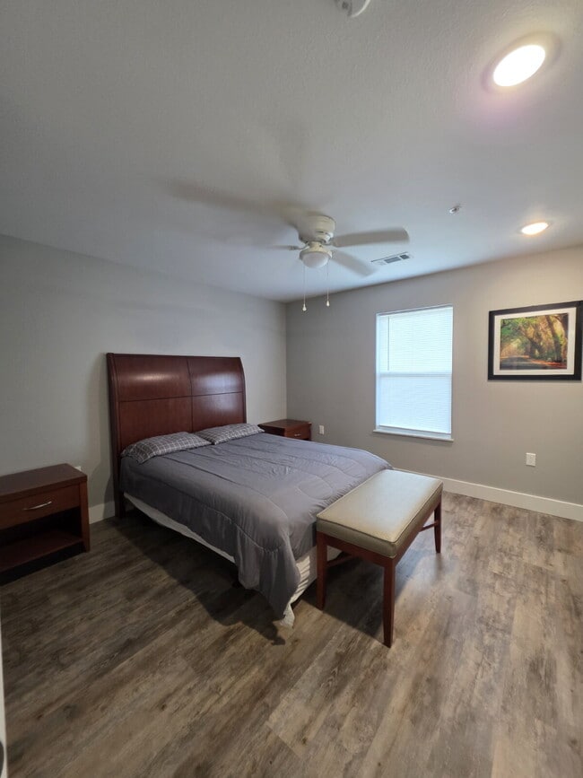 Photo - TDY & Cruisers Welcome Apartment