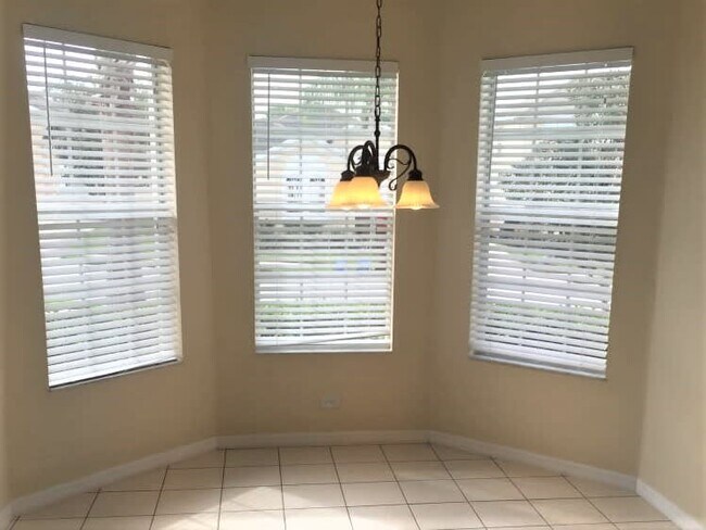 Foto del edificio - 618 Copeland Dr