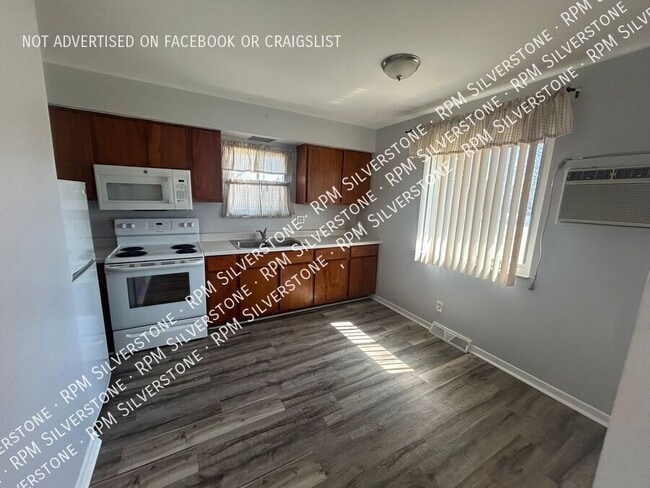 Building Photo - 244 Drahner-1