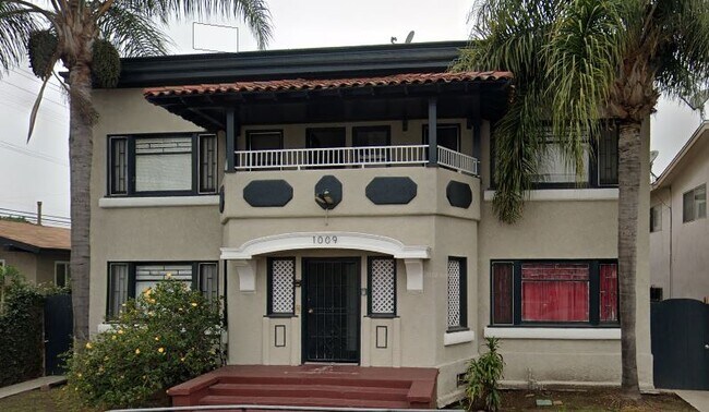 Foto del edificio - 1009 Stanley Ave