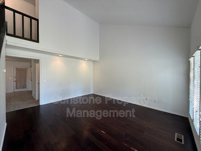 Foto del edificio - 5117 S Lions Ave