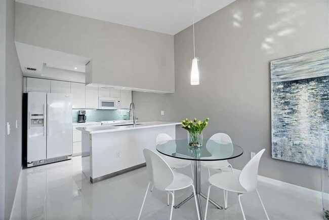 Foto del edificio - 119 Waterside Dr