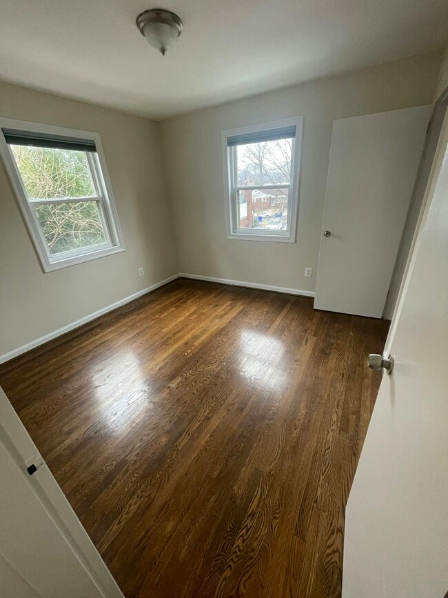 Building Photo - 9422 Adelphi Rd