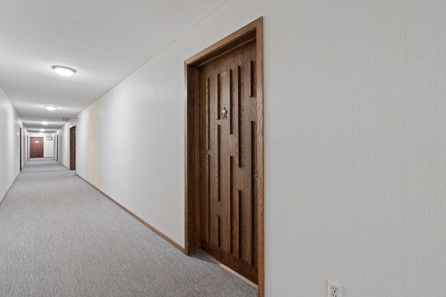 Foto del edificio - 3200 Virginia Ave S