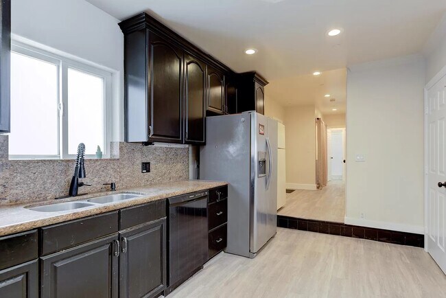 Foto del edificio - 1903 Voorhees Ave