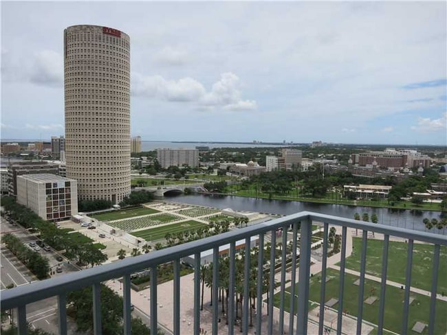 Building Photo - 777 N Ashley Dr