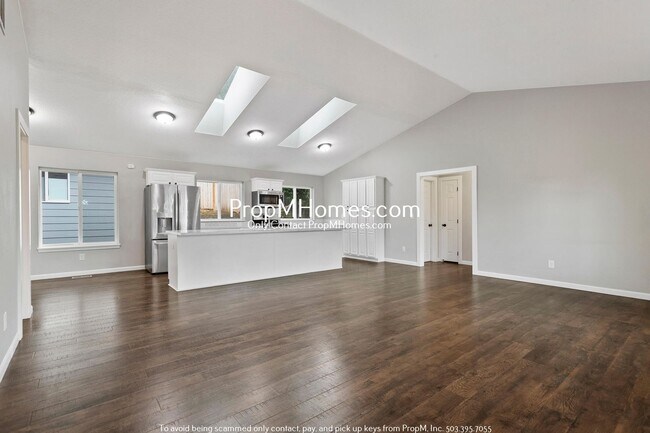 Building Photo - Beautifully Updated Three Bedroom Home in ...