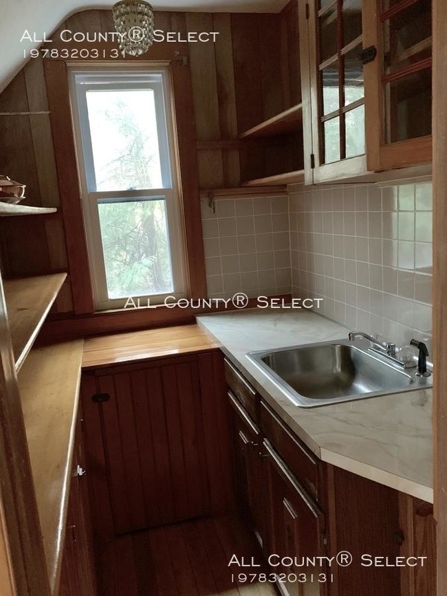 Building Photo - 2 bedroom in Haverhill MA 01832