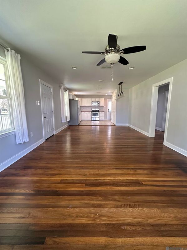 Foto del edificio - 376 Croydon Ave