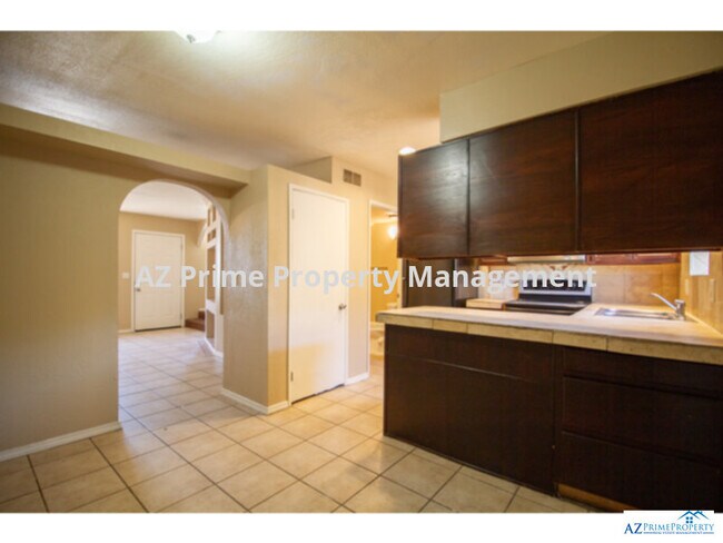 Building Photo - 2618 W Campbell Ave