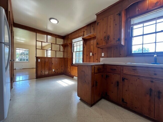 Foto del edificio - 7332 Briardale Dr