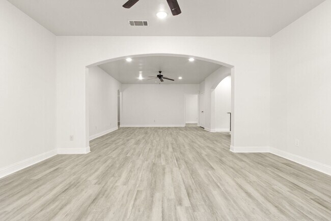 Foto del edificio - 3122 Rogers Ave