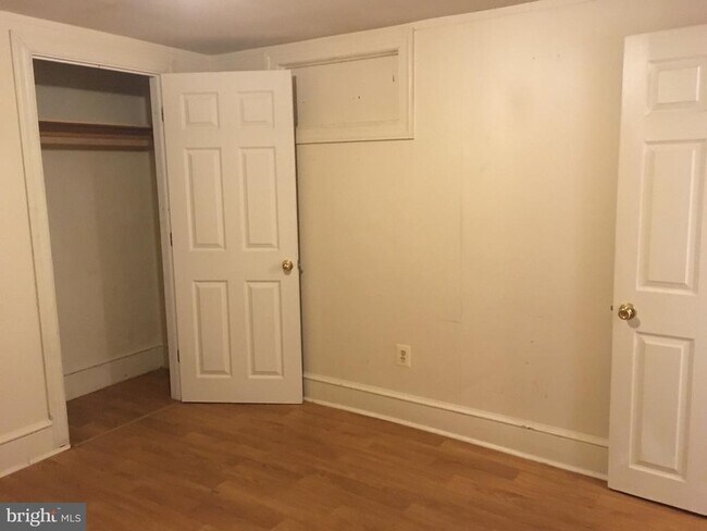 Foto del edificio - 129 E High St