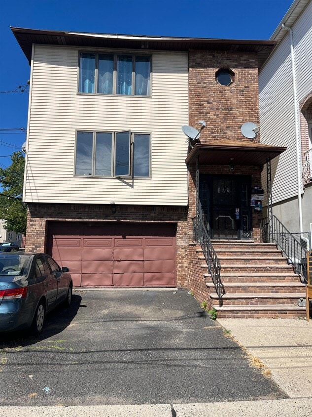 Primary Photo - 172 Congress St