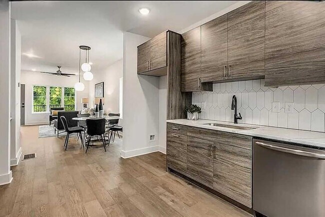 Foto del edificio - 1436 Walker Pl SE