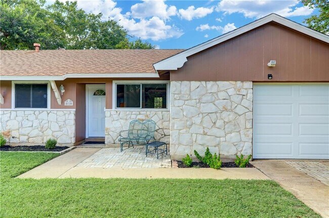 Building Photo - 8110 Briarwood Ln