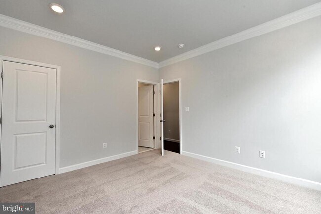 Foto del edificio - 4404 Fair Lakes Ct