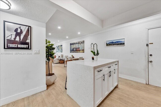 Foto del edificio - 9225 SW 87th Ave