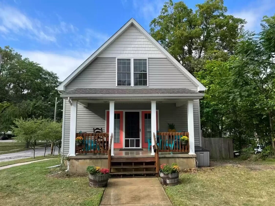 301 Union St, Valparaiso, IN 46383 House Rental in Valparaiso, IN
