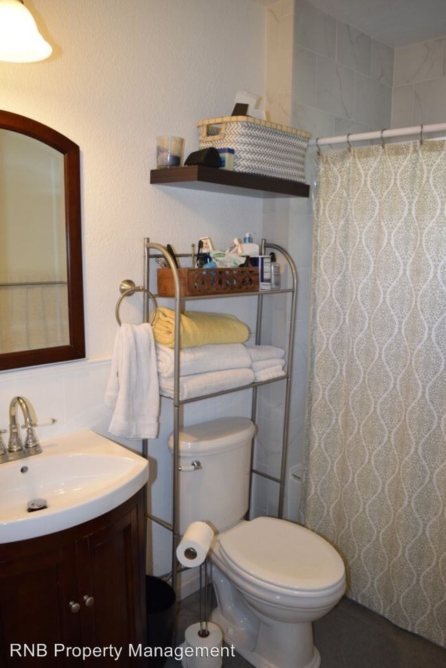 Building Photo - 2 br, 1 bath House - 1341 32nd Street