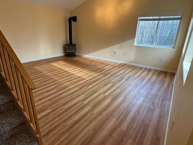 Foto del edificio - Single Family Home with 1 Bedroom 1.5 Bathroom