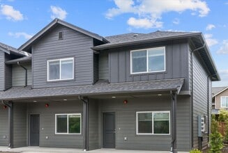 Building Photo - 513 WA-410