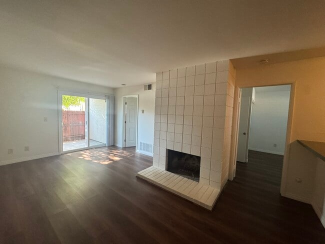 Building Photo - 23629 Golden Springs Dr