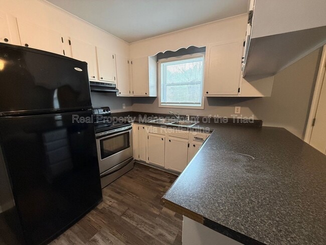 Foto del edificio - 2406 Markwood Ln SE