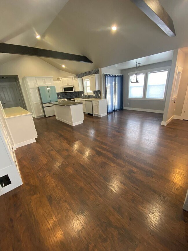 Foto del edificio - 4 Bedroom Home in Josephine Crossing Subdi...