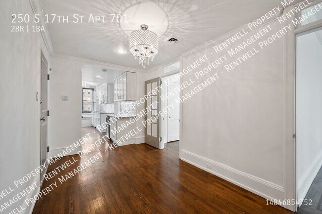 Building Photo - Two Bedroom Highrise Apartment in Rittenho...