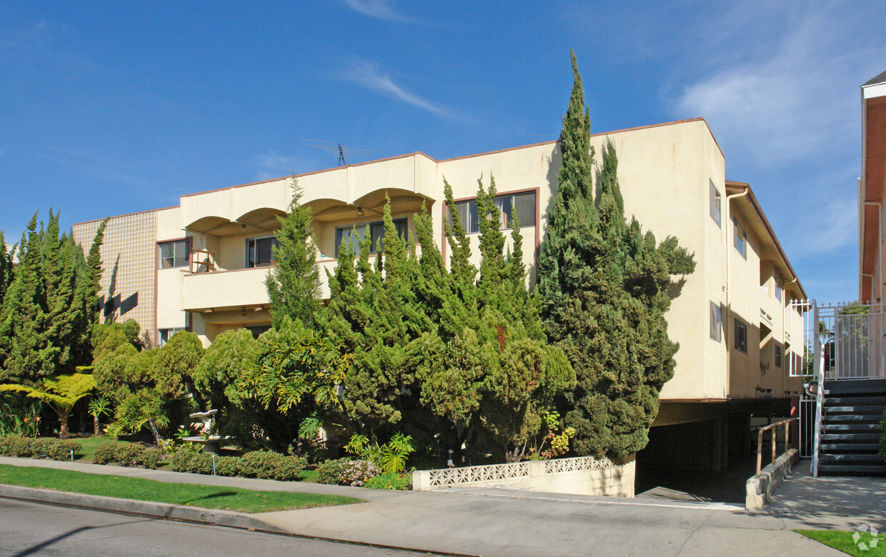 Foto principal - 1446 S Canfield Ave