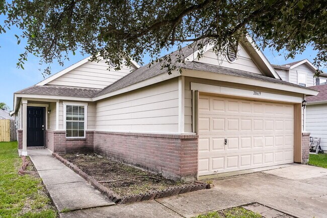 Foto del edificio - 20619 Tayman Oaks Dr