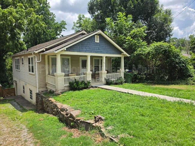 Foto del edificio - 617 Brookshire St