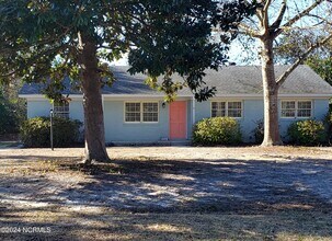 Building Photo - 809 Shakespeare Dr