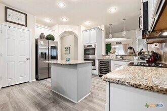 Building Photo - 6800 Mustang Creek Rd
