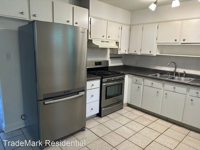 Building Photo - 3 br, 1 bath House - 1608 Seminole Trail
