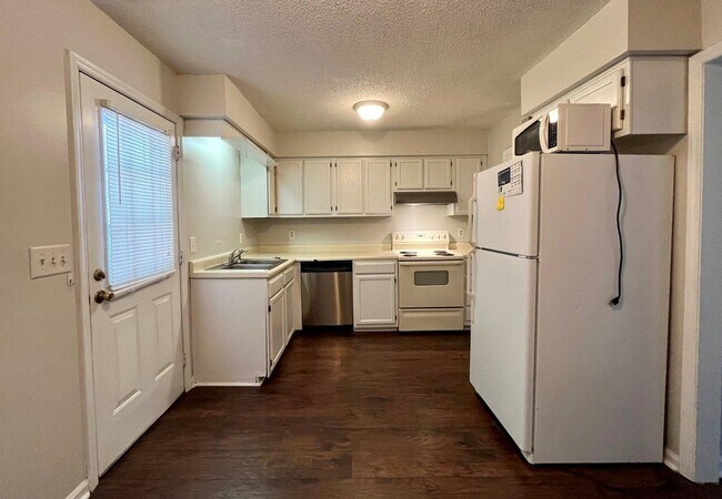 Foto del edificio - 1602 Collegeview Ave