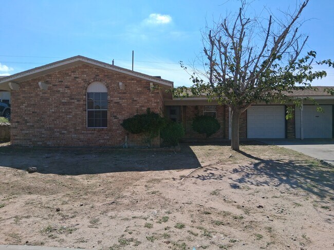 Building Photo - 6917 Alto Rey Ave Apt A