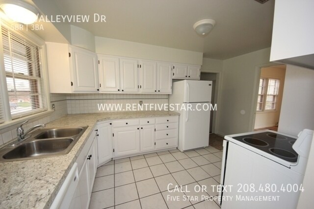 Building Photo - 180 Valleyview Dr