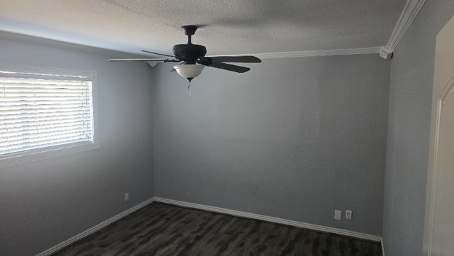 Foto del edificio - 1859 N Morris