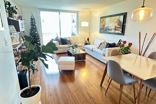 Foto del edificio - 4350 NW 107th Ave