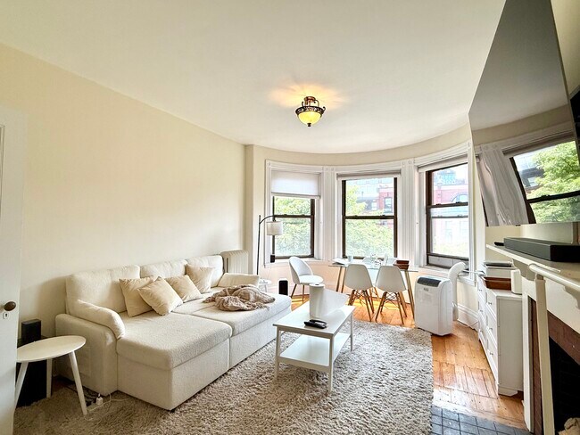 Foto del edificio - 293 Newbury St