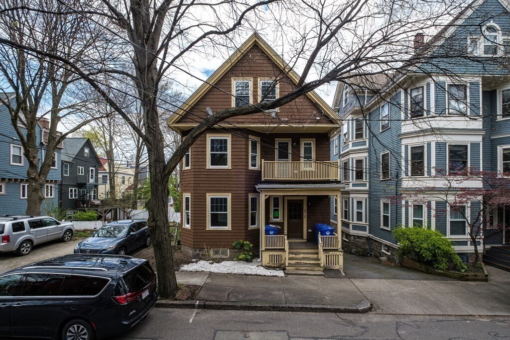 Building Photo - 39 Perry St