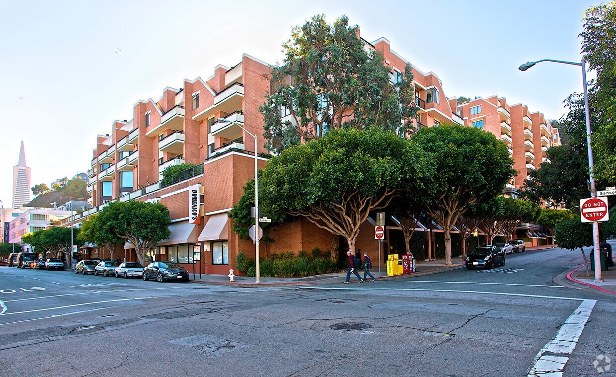 Primary Photo - 101 Lombard St