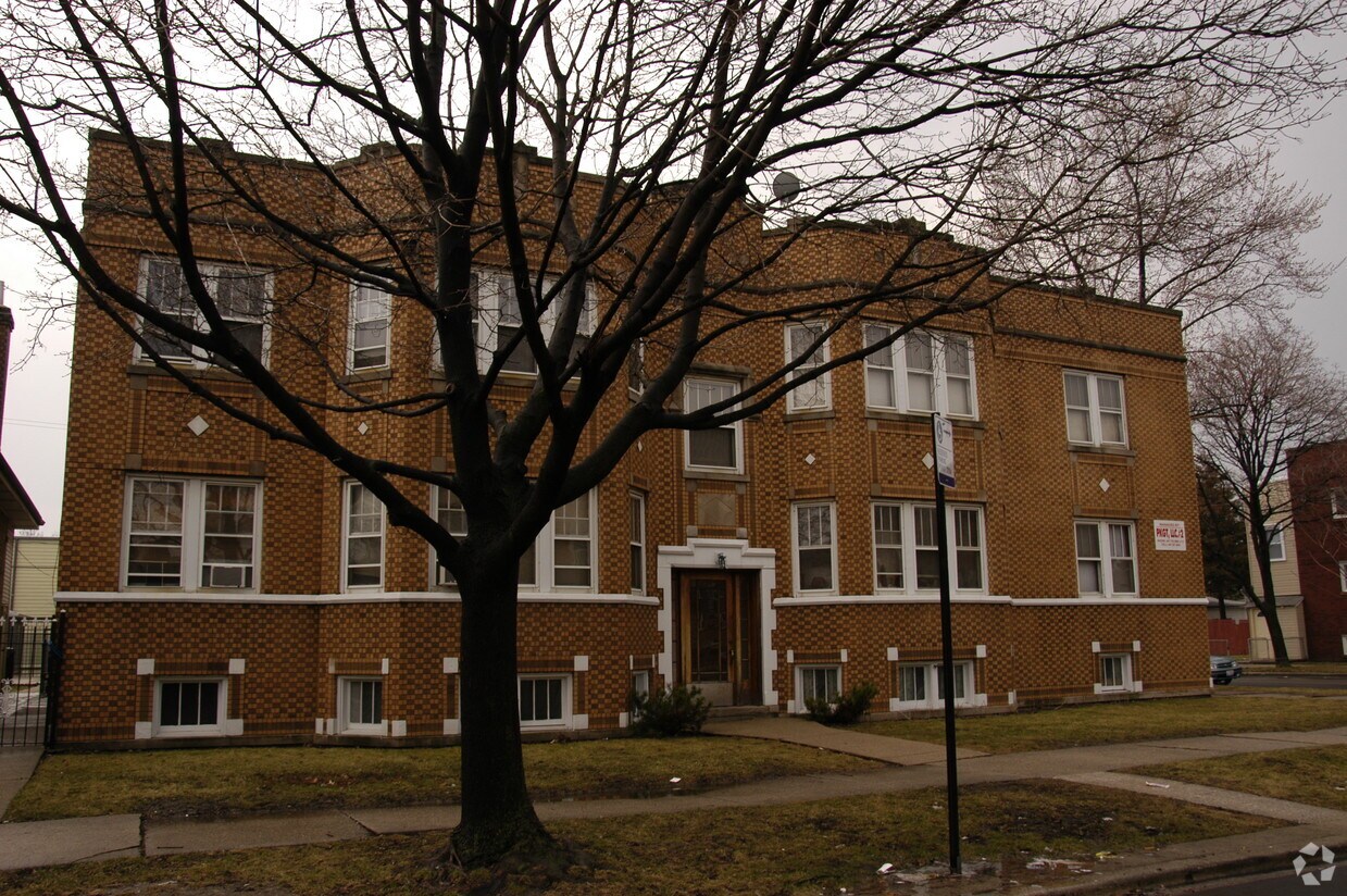 Primary Photo - Demington Apartments